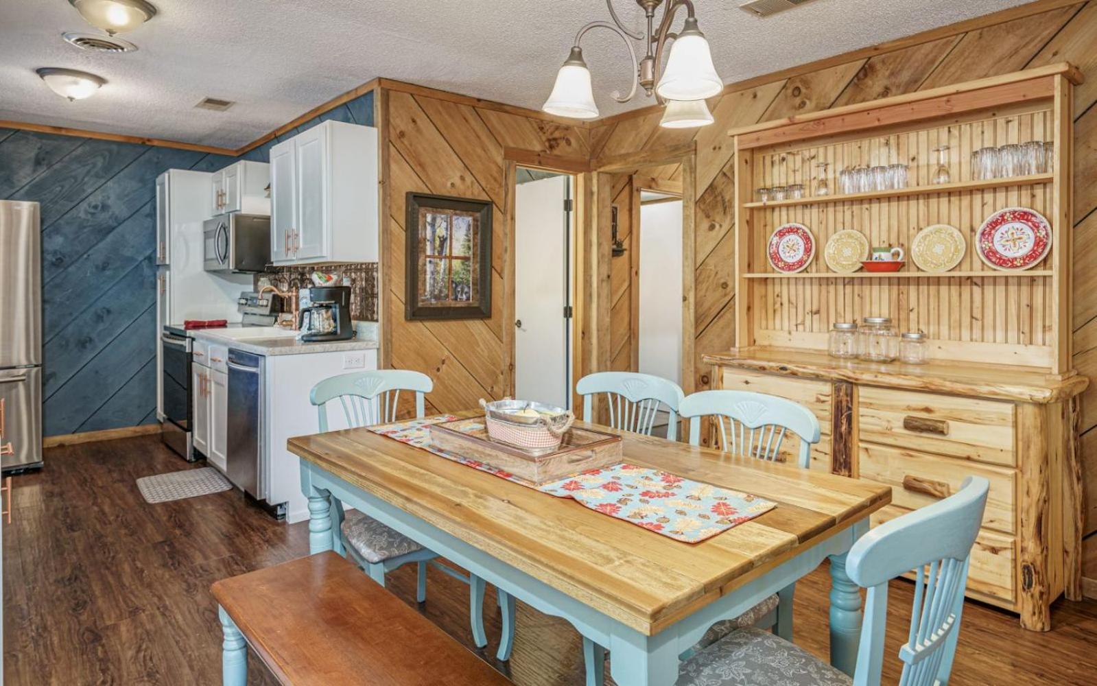 פיג'ן פורג' Wooded Bliss Hot Tub Single Level Cabin With No Steps Rocking Chairs And Wooded Views מראה חיצוני תמונה